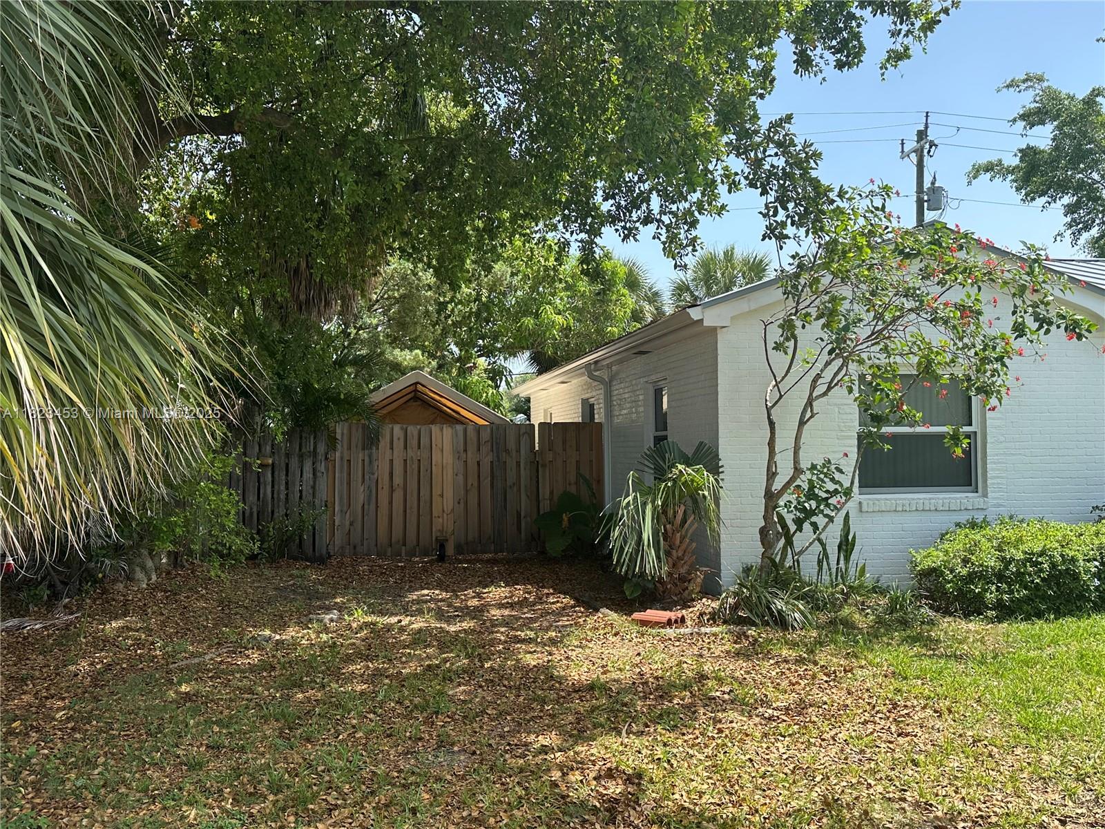 LEE WOOD PARK - Residential Lease