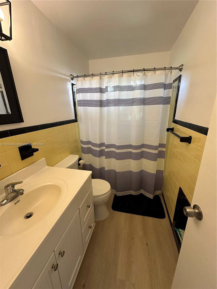 LEE WOOD PARK - Residential Lease