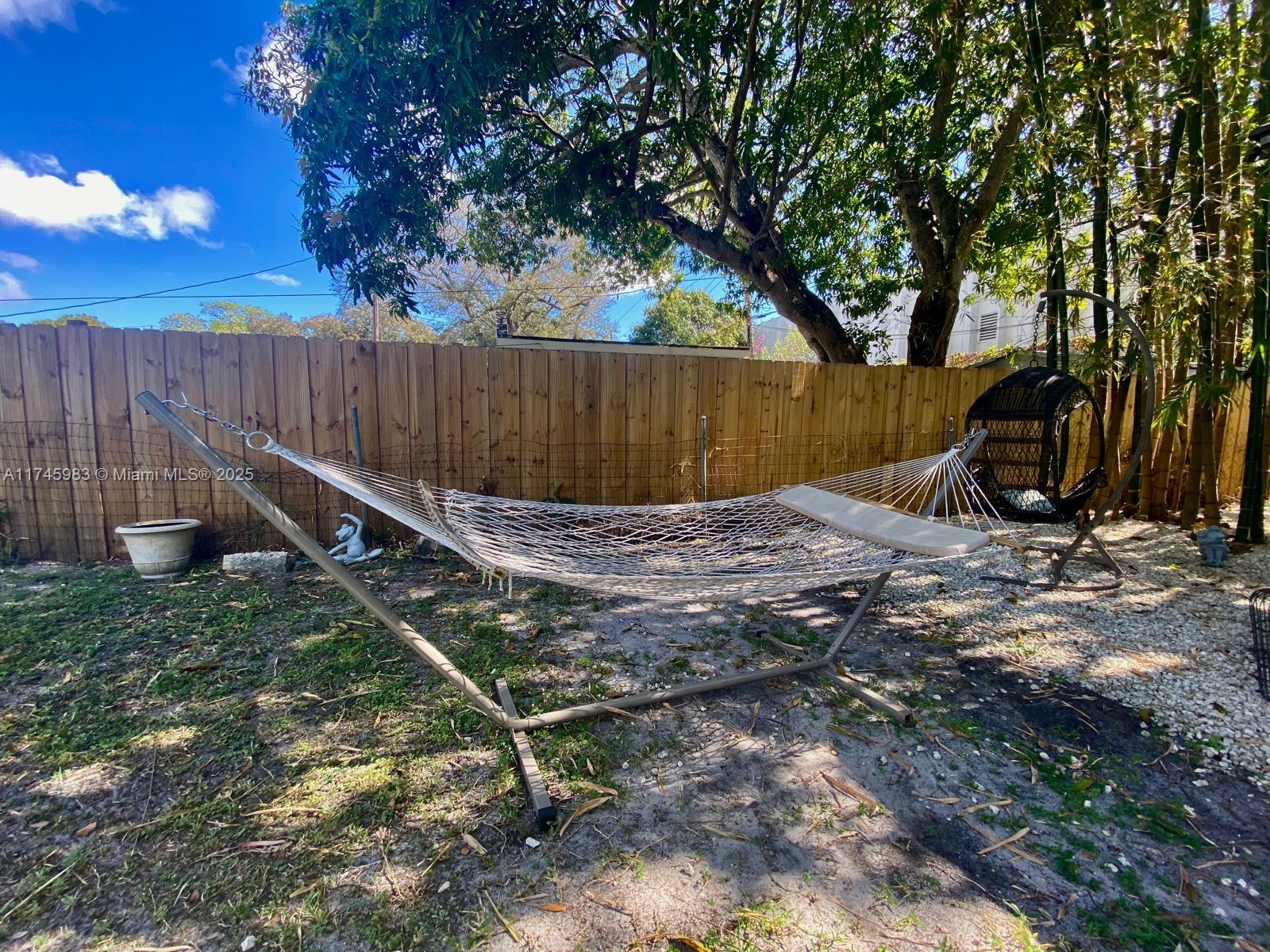 PICKET LANE - Residential