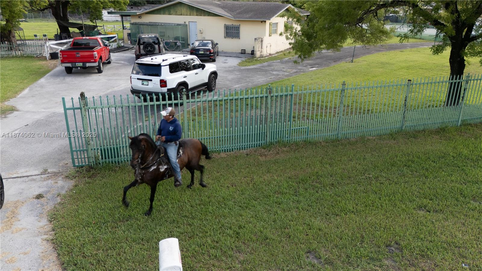 BIRD ROAD FARMSITES - Residential