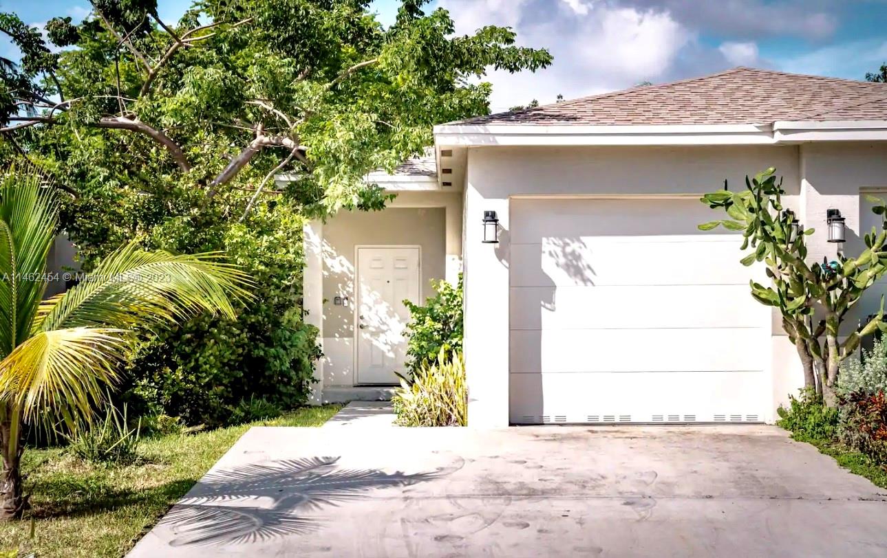 Welcome to this beautifully rental home located in the desirable Flagler neighborhood of Ft Lauderdale. This charming residence boasts 3 spacious bedrooms and 2 modern bathrooms, providing comfort and style. Enjoy the outdoor space with a quaint patio, perfect for relaxing or entertaining. The home is equipped with impact windows, ensuring safety and energy efficiency.1 car garage . Don't miss this opportunity to experience the best of Ft Lauderdale living in this thoughtfully designed home."