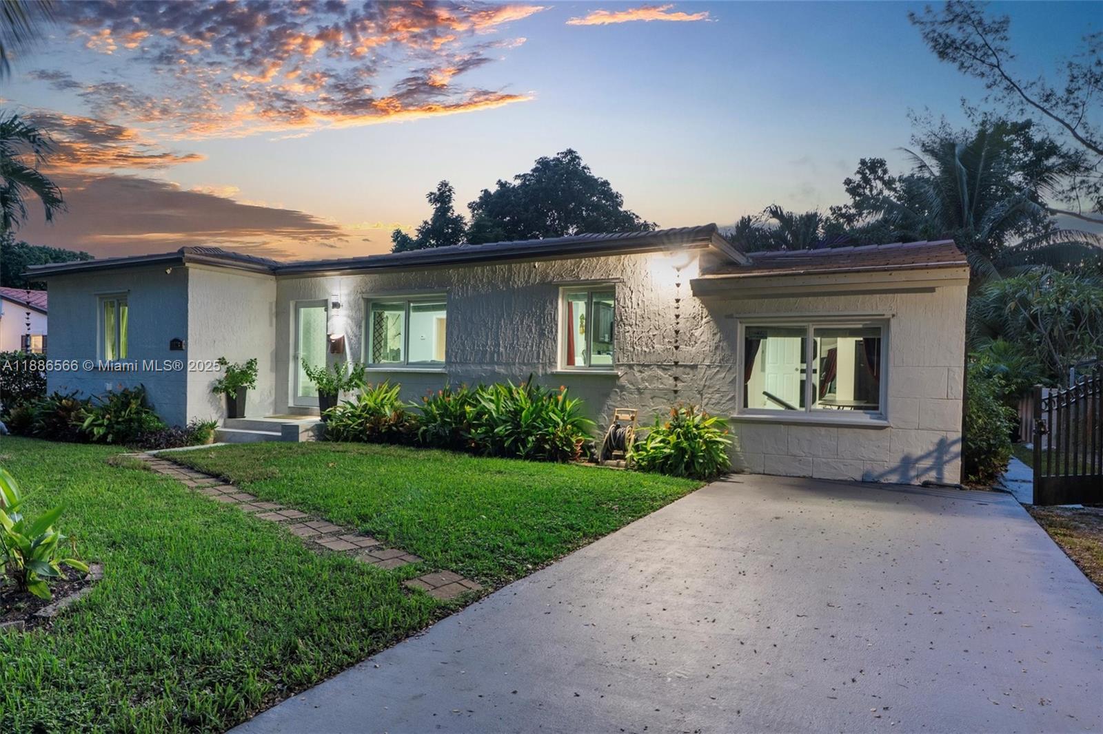 SHORELAND HGTS - Residential