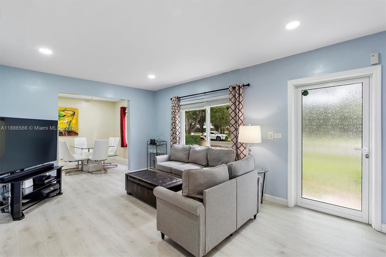 SHORELAND HGTS - Residential