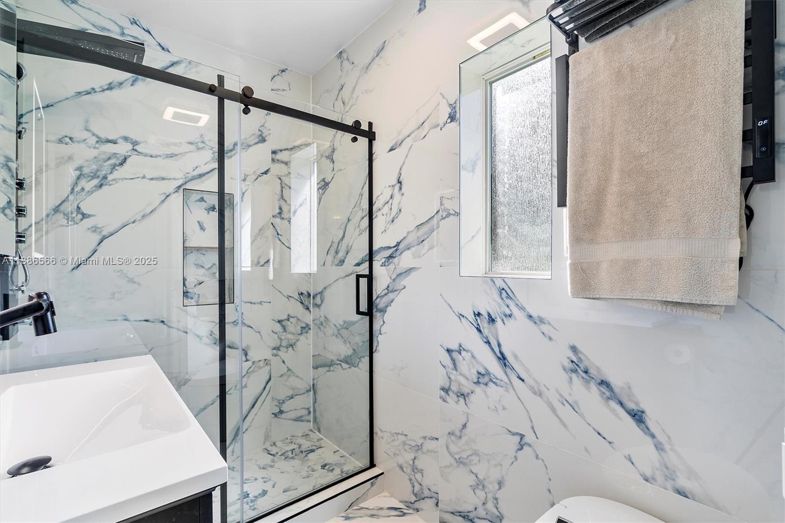 SHORELAND HGTS - Residential