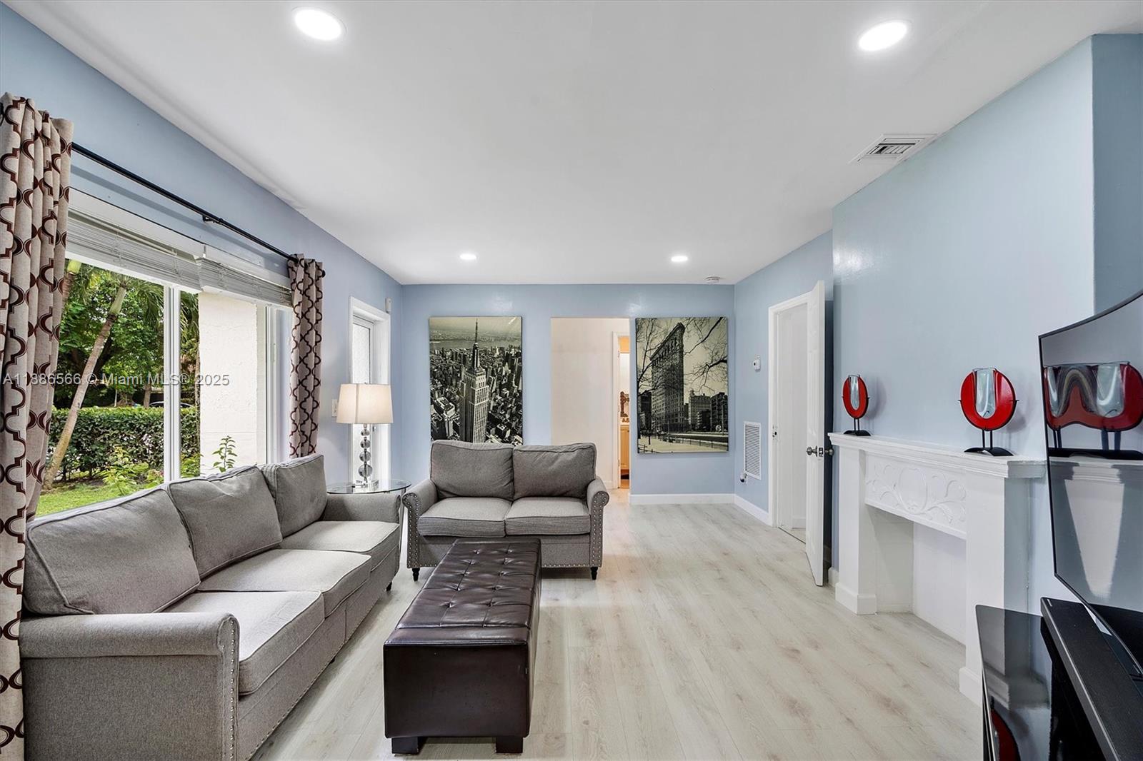 SHORELAND HGTS - Residential