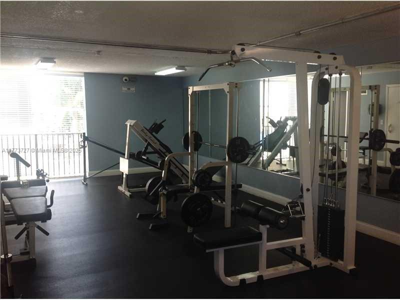 NORTH BAY VILLAS CONDO - Residential