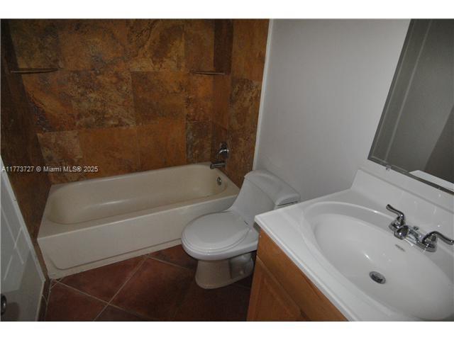 NORTH BAY VILLAS CONDO - Residential