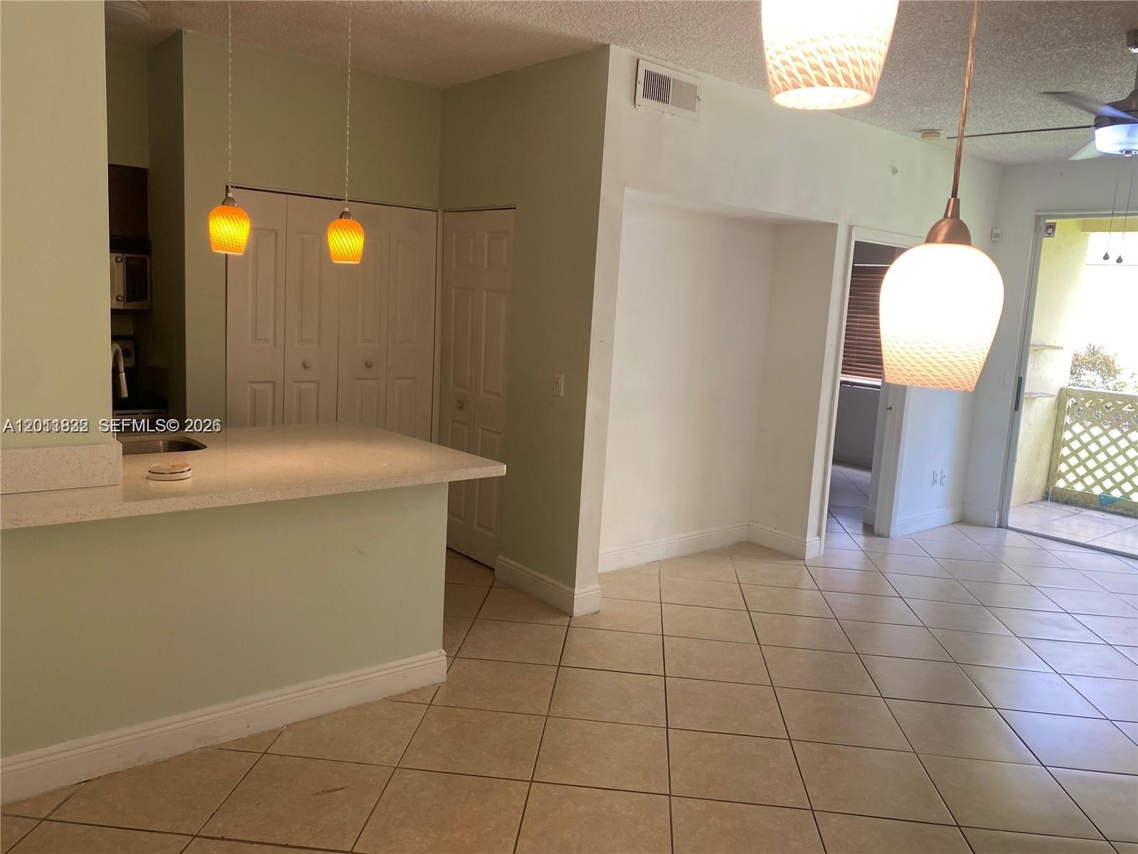 LA HACIENDA COUNTRY CLUB - Residential