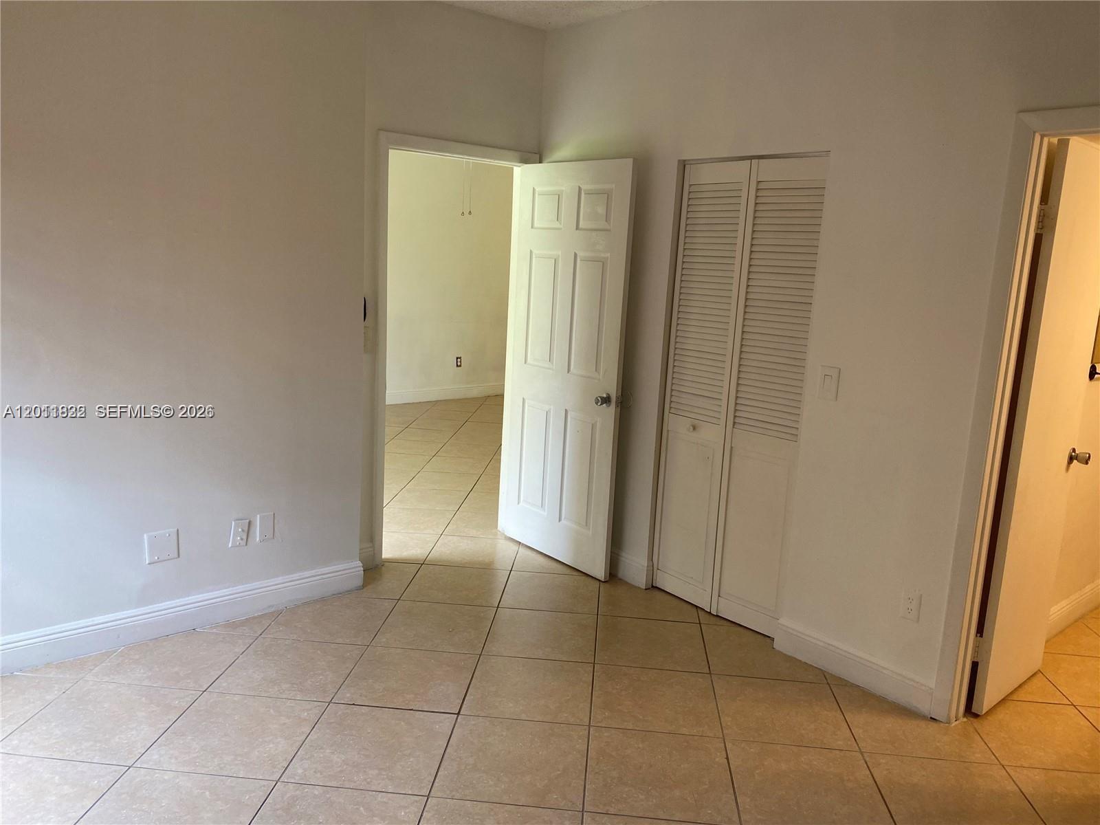 LA HACIENDA COUNTRY CLUB - Residential