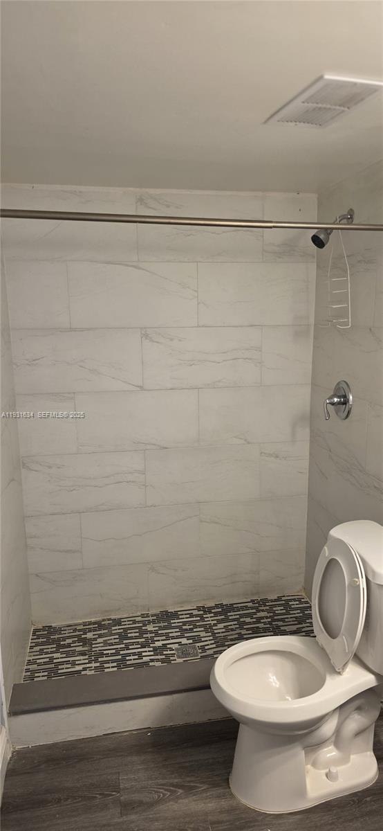 PALM PLACE CONDO - Residential Lease