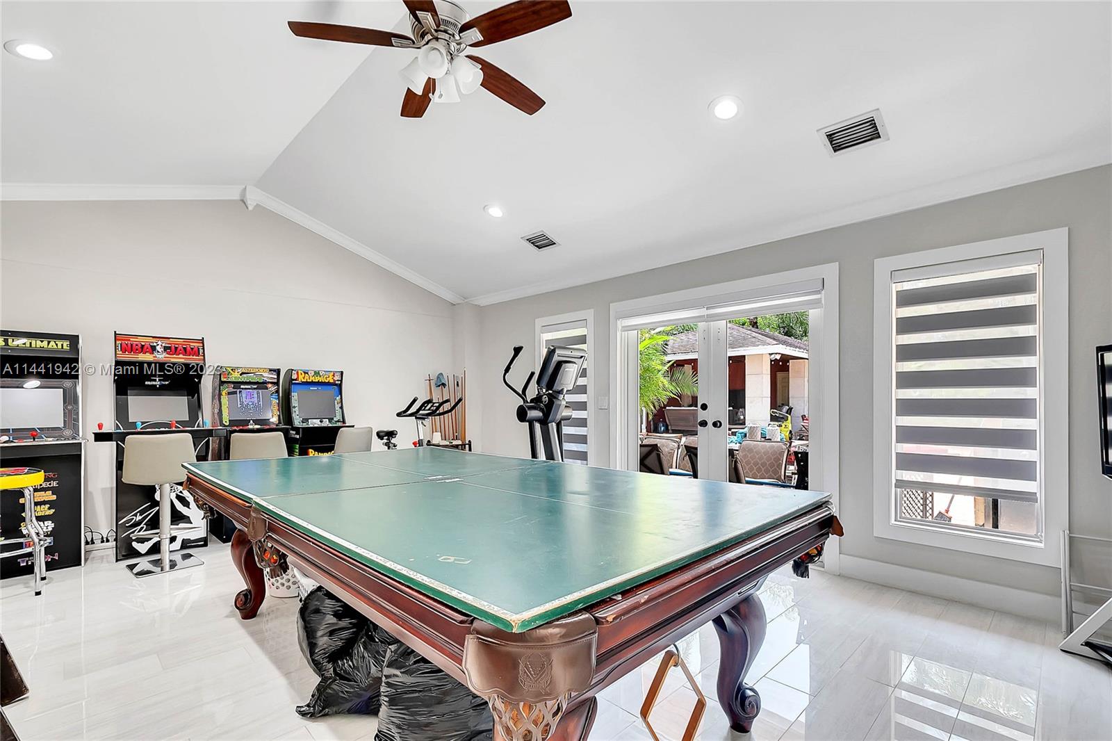 SUBURBAN ESTATES - Residential