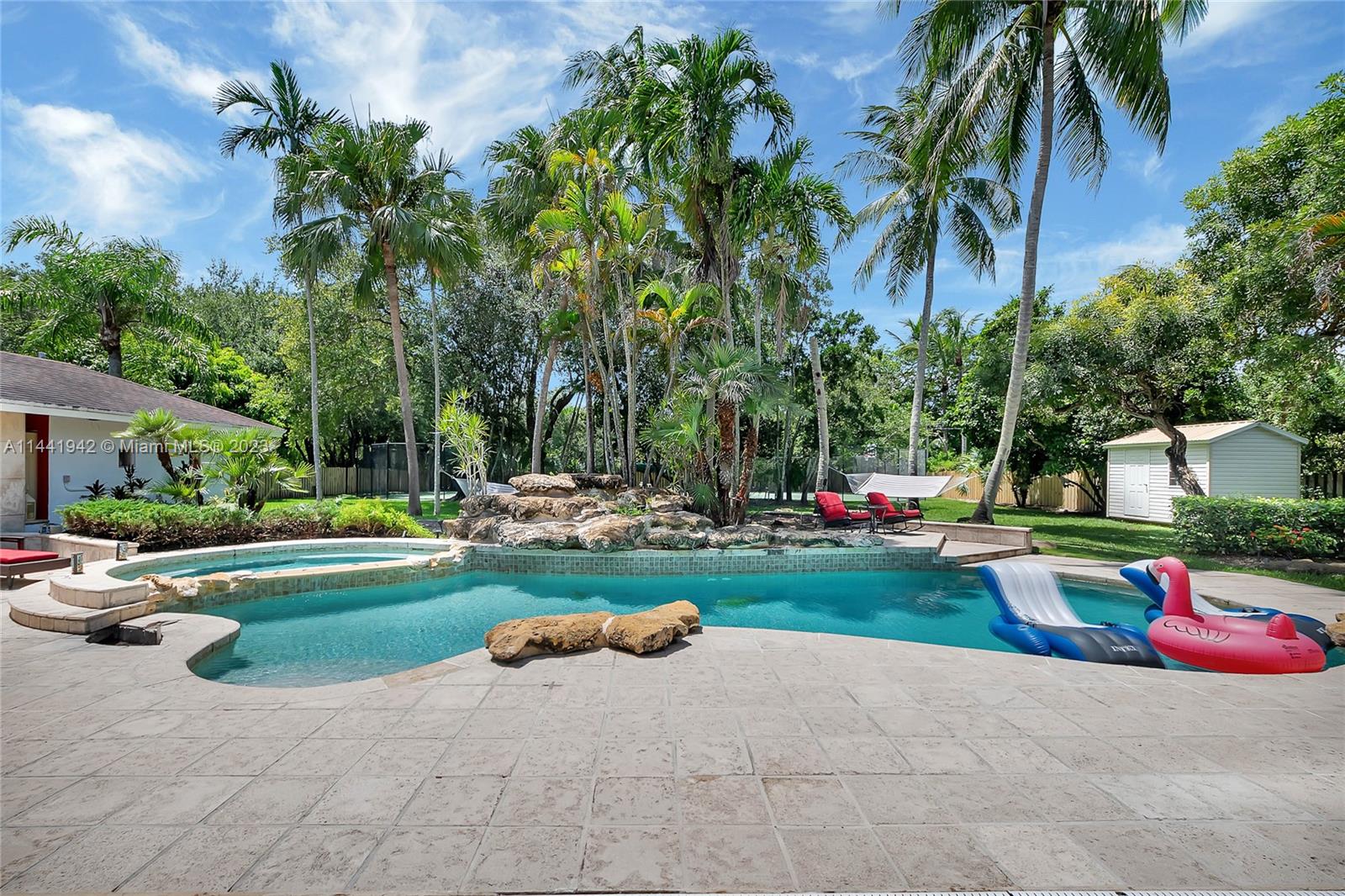 SUBURBAN ESTATES - Residential