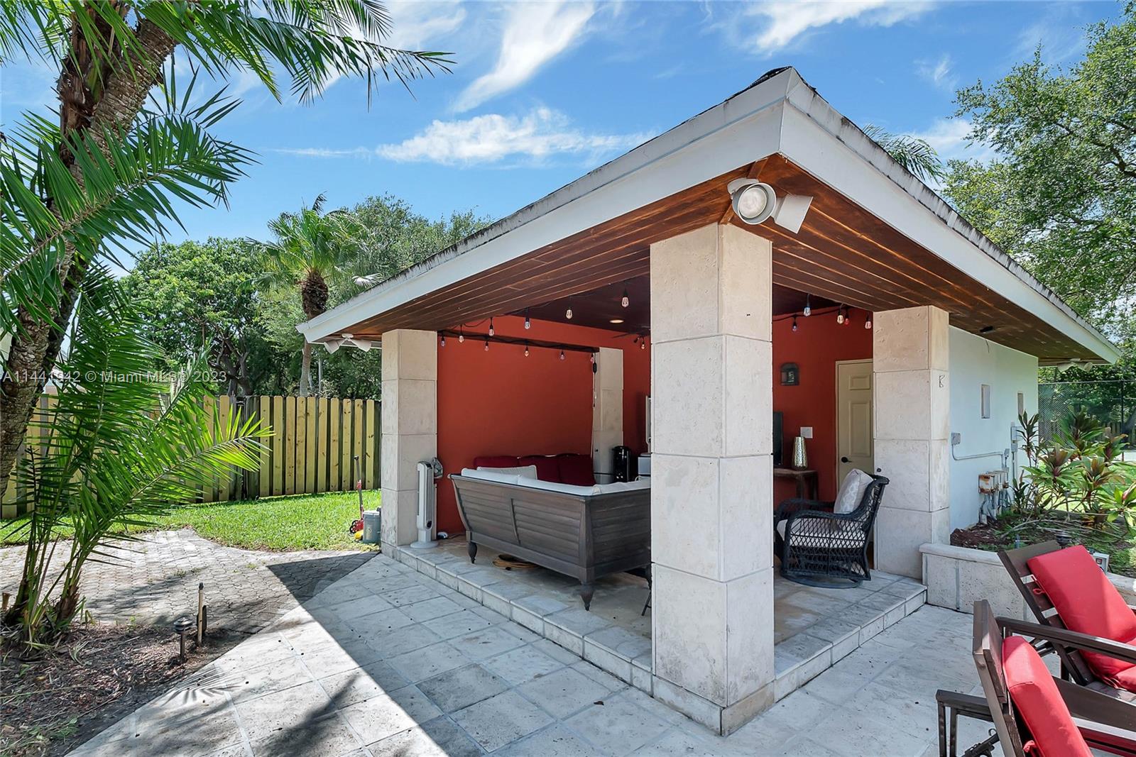 SUBURBAN ESTATES - Residential