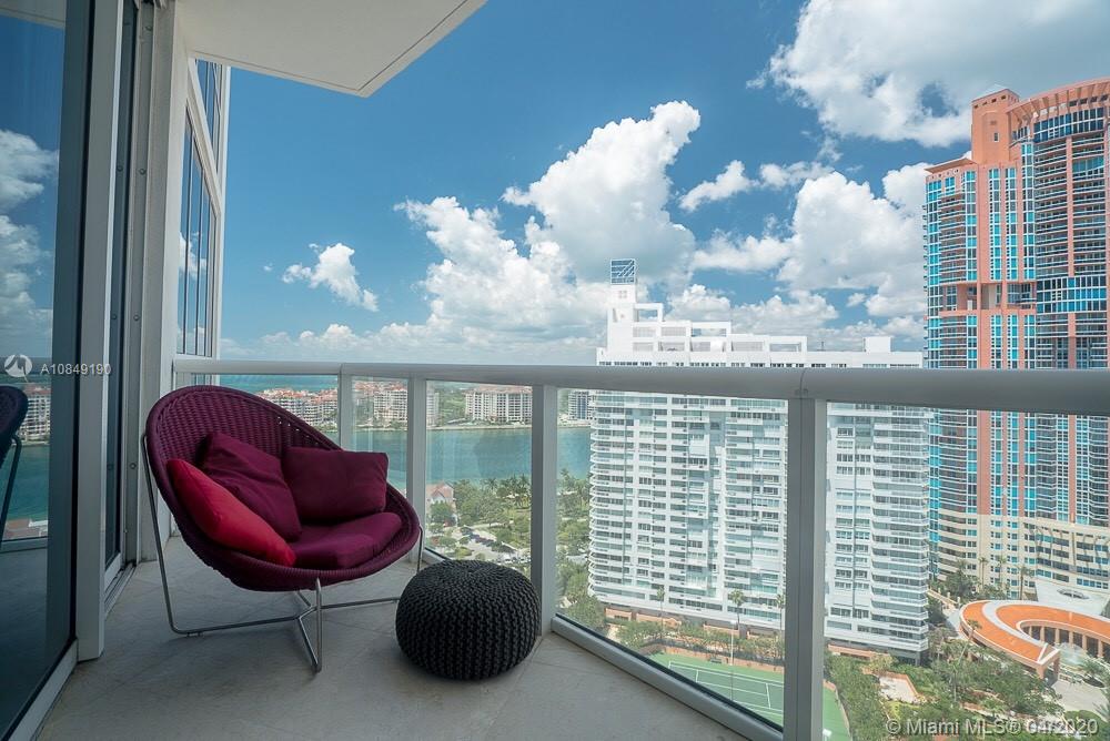 CONTINUUM ON SOUTH BEACH - Residential