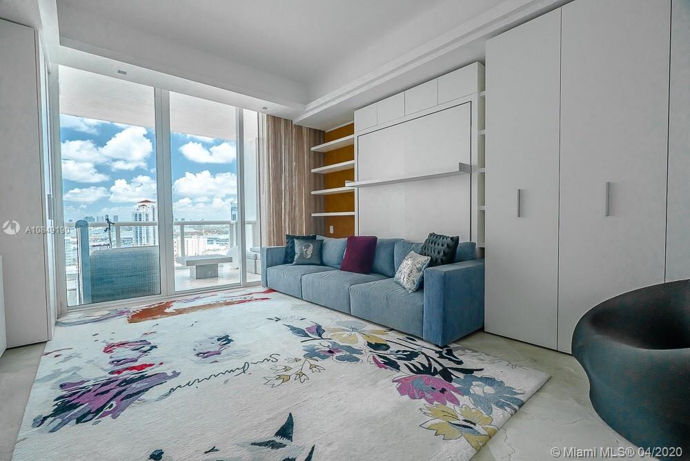 CONTINUUM ON SOUTH BEACH - Residential