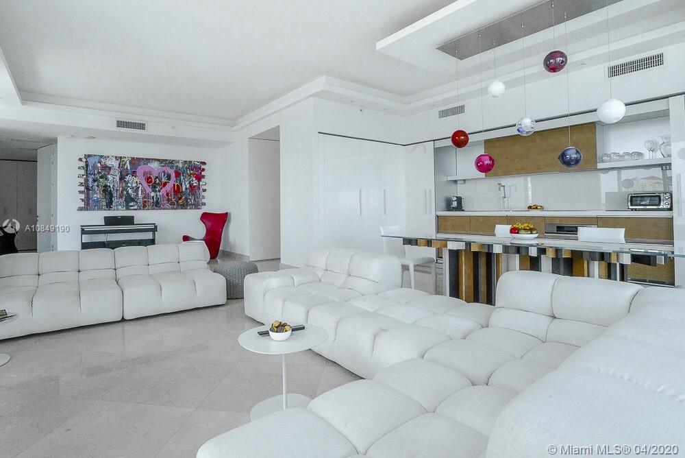 CONTINUUM ON SOUTH BEACH - Residential