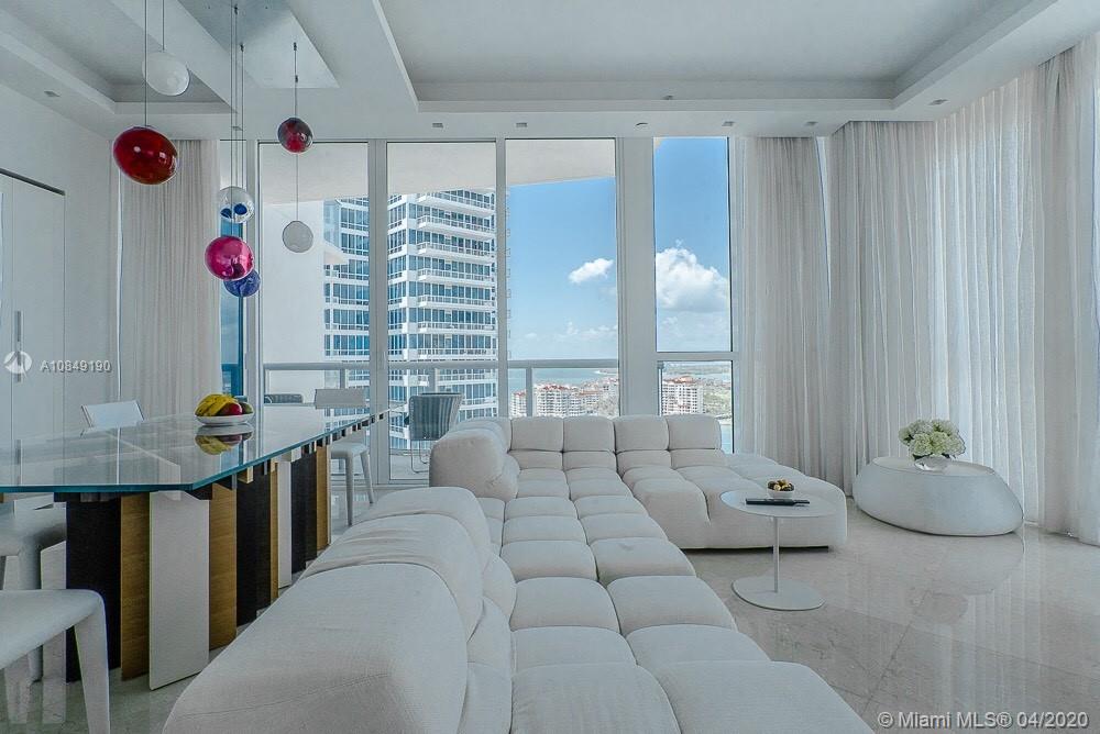 CONTINUUM ON SOUTH BEACH - Residential