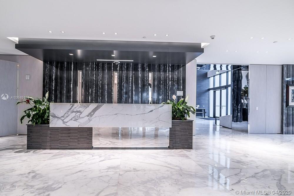 CONTINUUM ON SOUTH BEACH - Residential