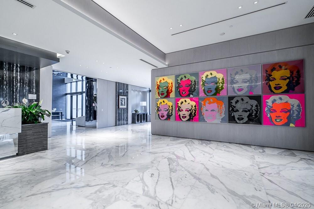 CONTINUUM ON SOUTH BEACH - Residential