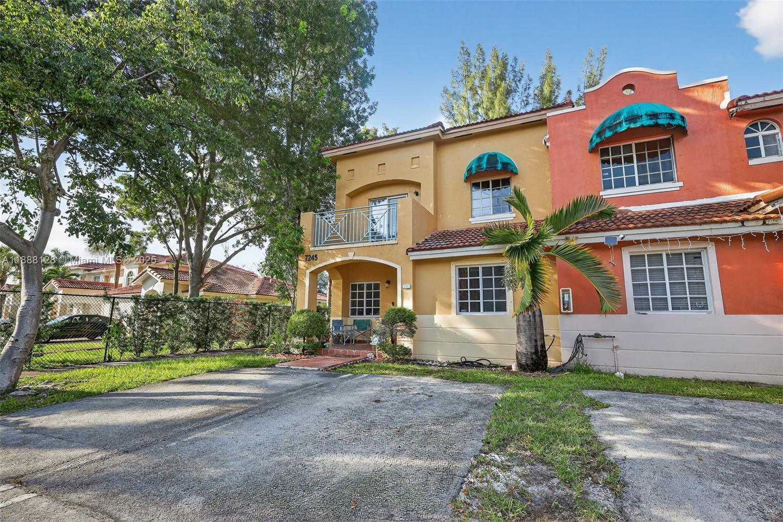 BONITA GOLF VIEW TOWNVILL - Residential