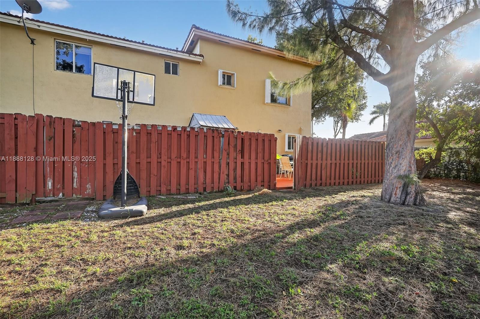 BONITA GOLF VIEW TOWNVILL - Residential