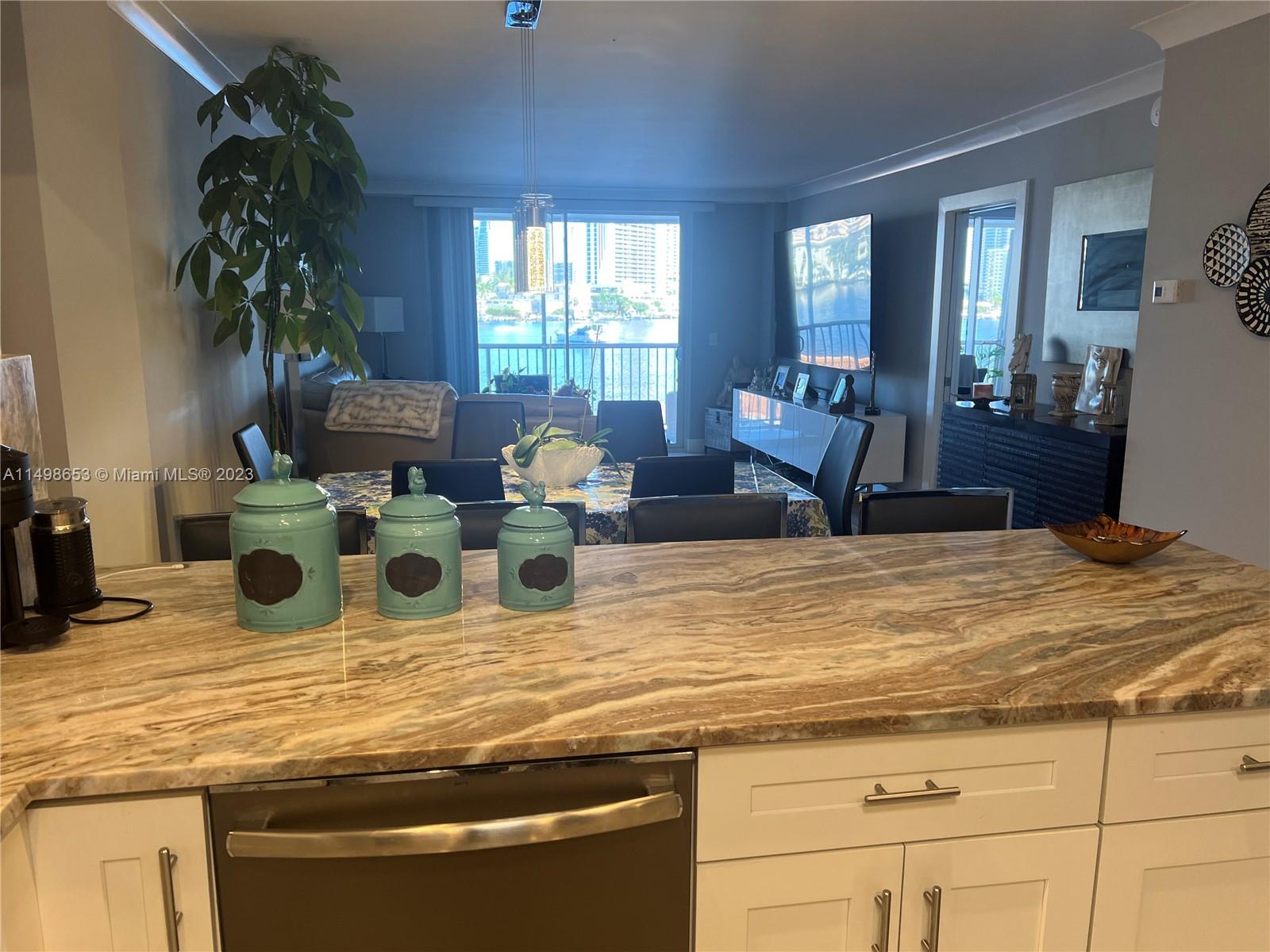 PARADISE TOWERS CO-OP - Residential