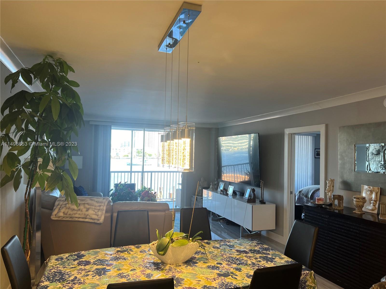 PARADISE TOWERS CO-OP - Residential