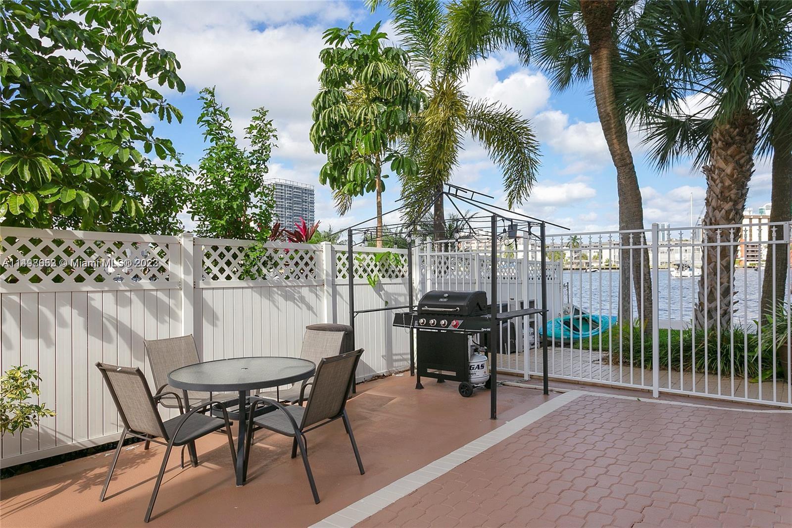 PARADISE TOWERS CO-OP - Residential