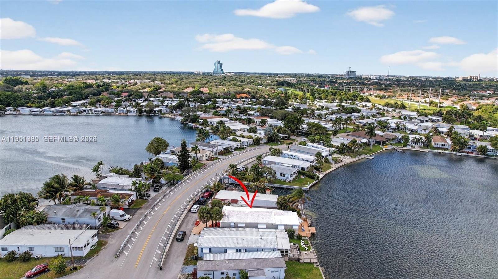 RAVENSWOOD ESTATES & MARI - Residential