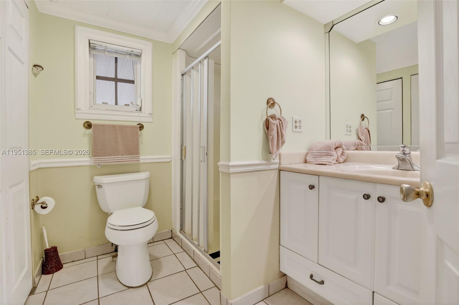 RAVENSWOOD ESTATES & MARI - Residential