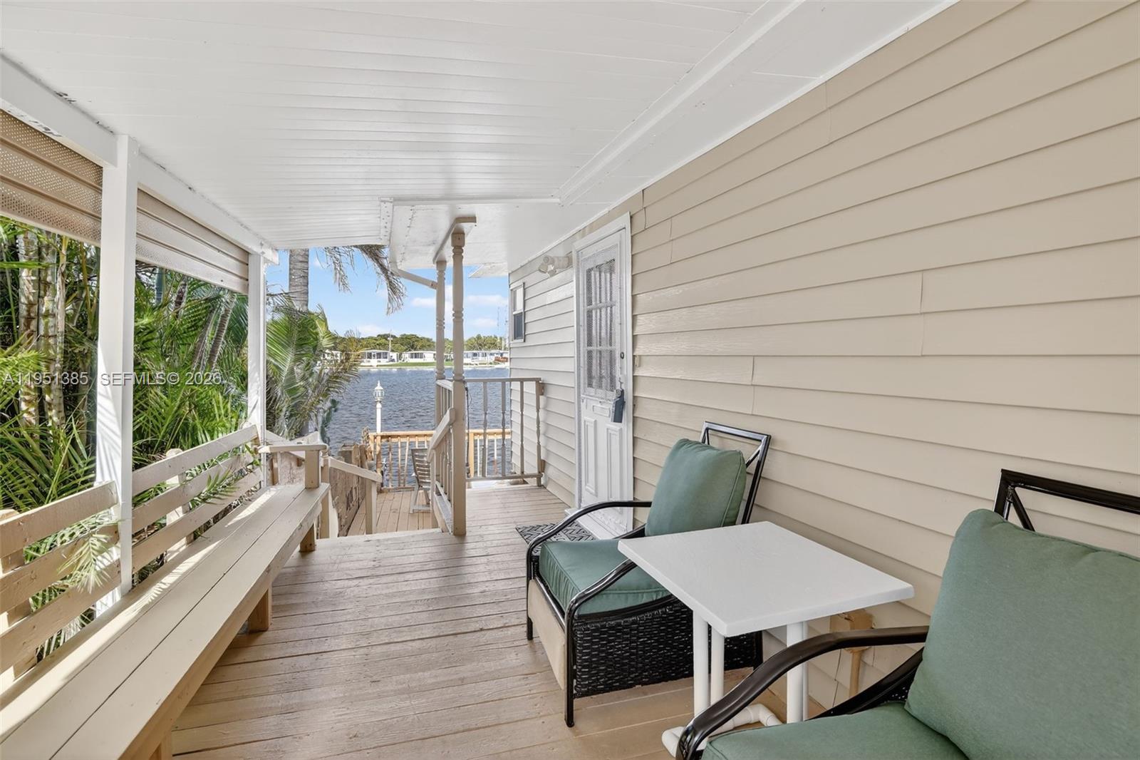 RAVENSWOOD ESTATES & MARI - Residential