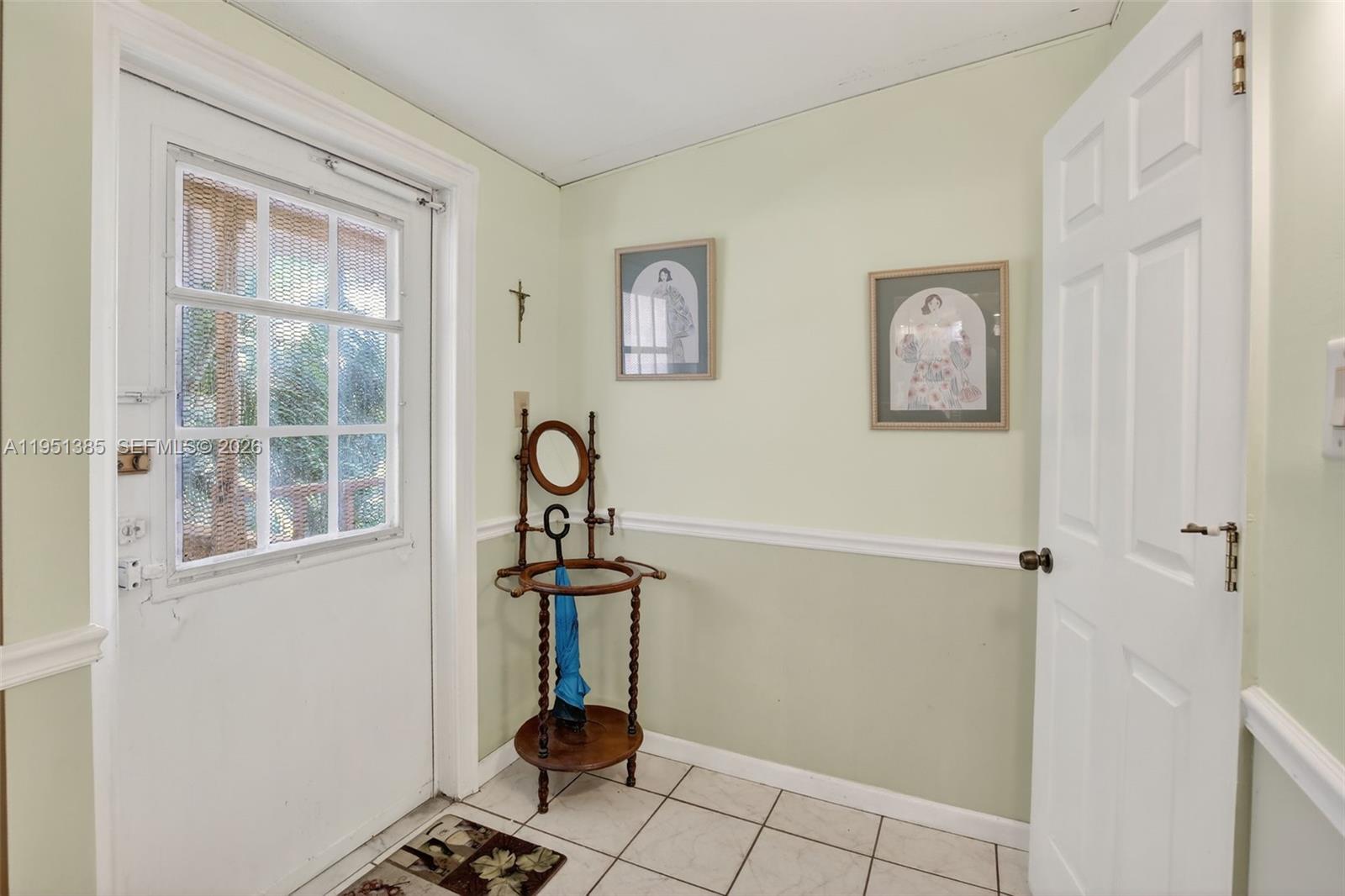 RAVENSWOOD ESTATES & MARI - Residential