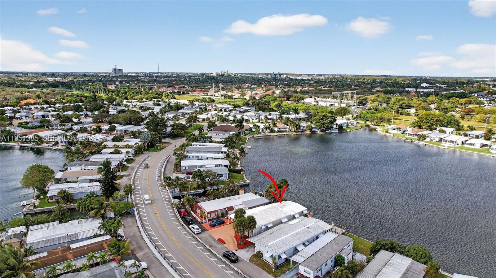 RAVENSWOOD ESTATES & MARI - Residential