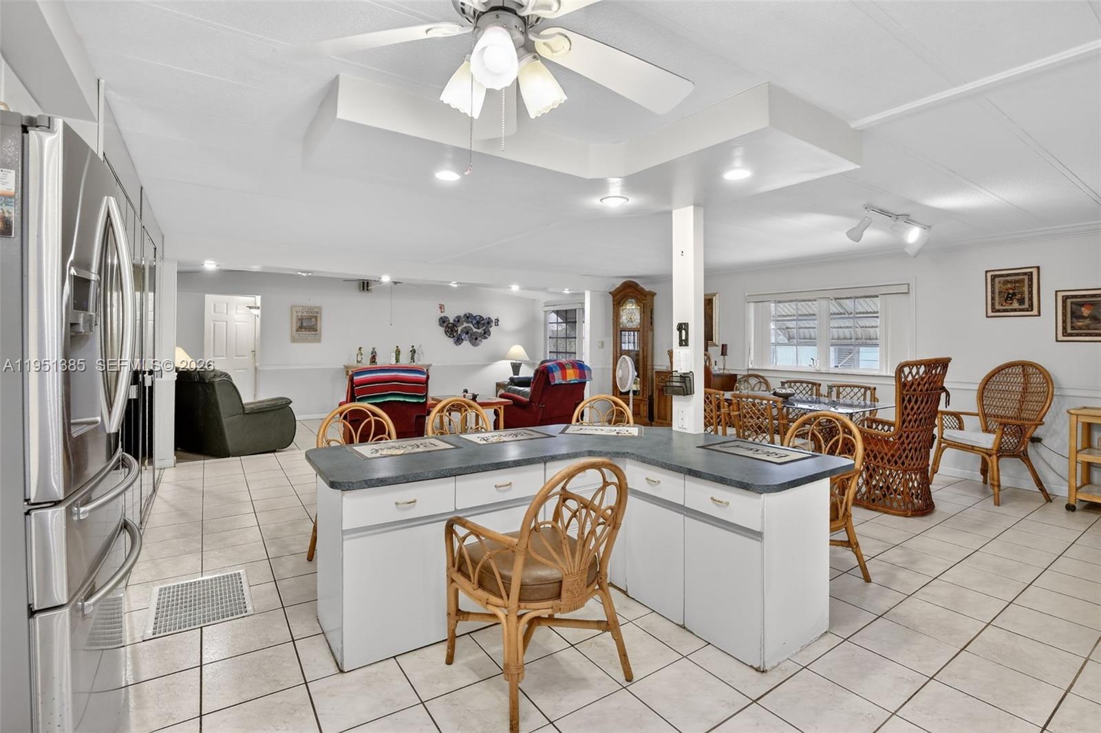 RAVENSWOOD ESTATES & MARI - Residential