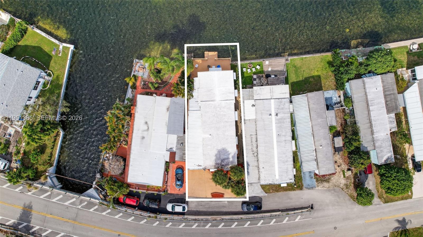 RAVENSWOOD ESTATES & MARI - Residential