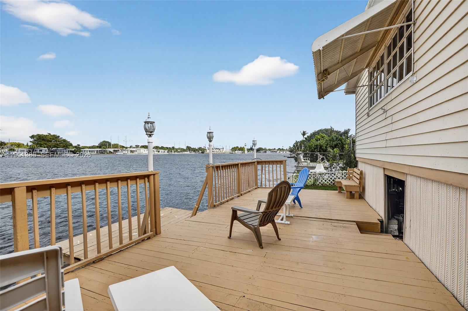 RAVENSWOOD ESTATES & MARI - Residential