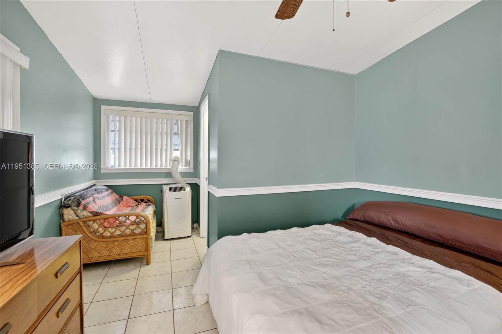 RAVENSWOOD ESTATES & MARI - Residential