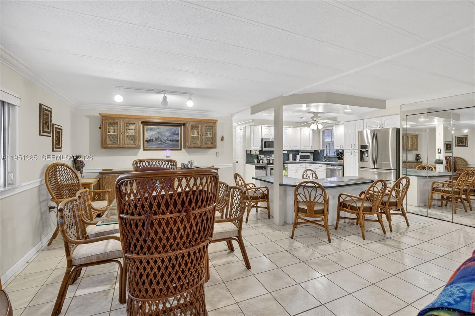 RAVENSWOOD ESTATES & MARI - Residential