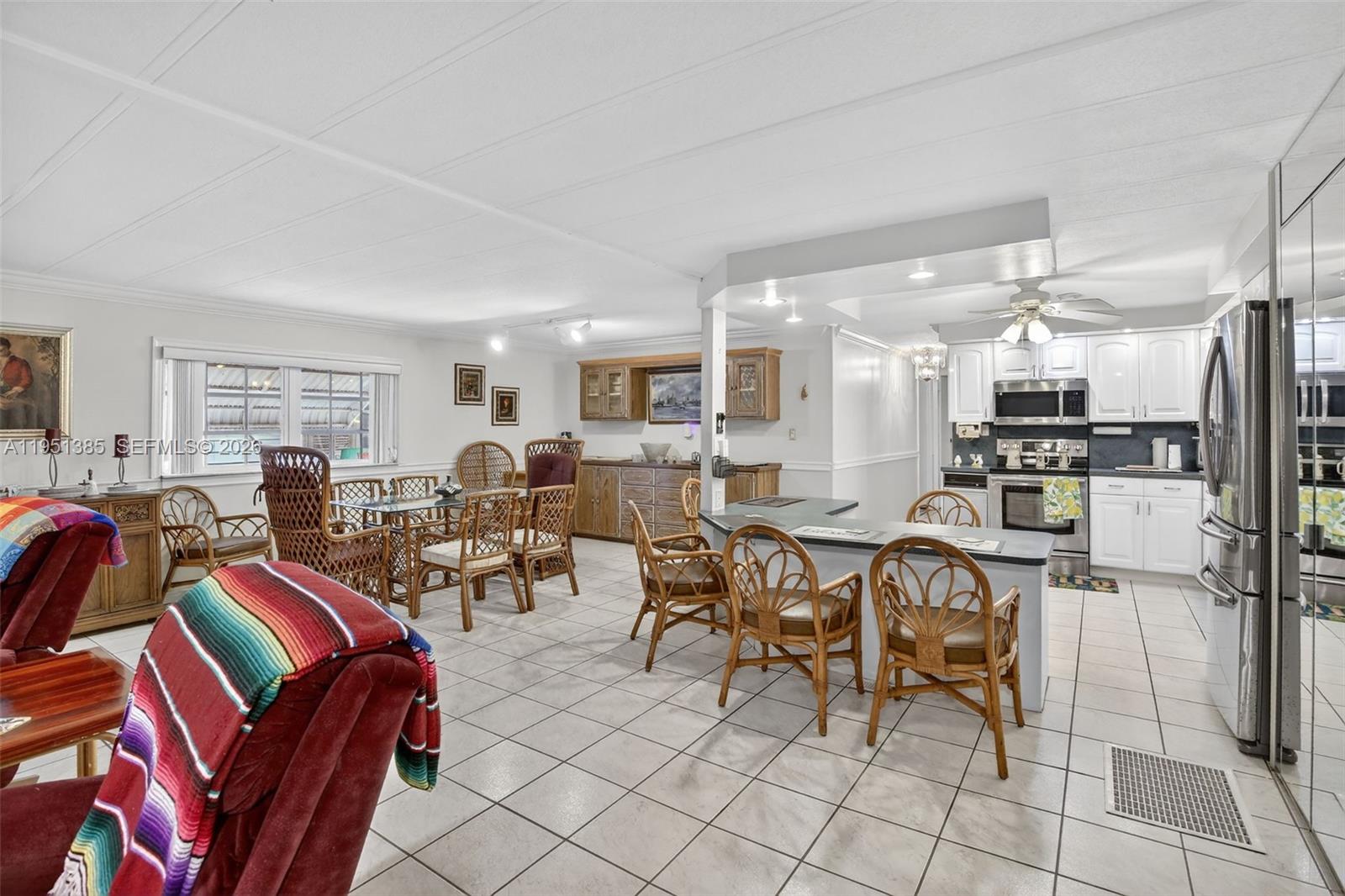 RAVENSWOOD ESTATES & MARI - Residential