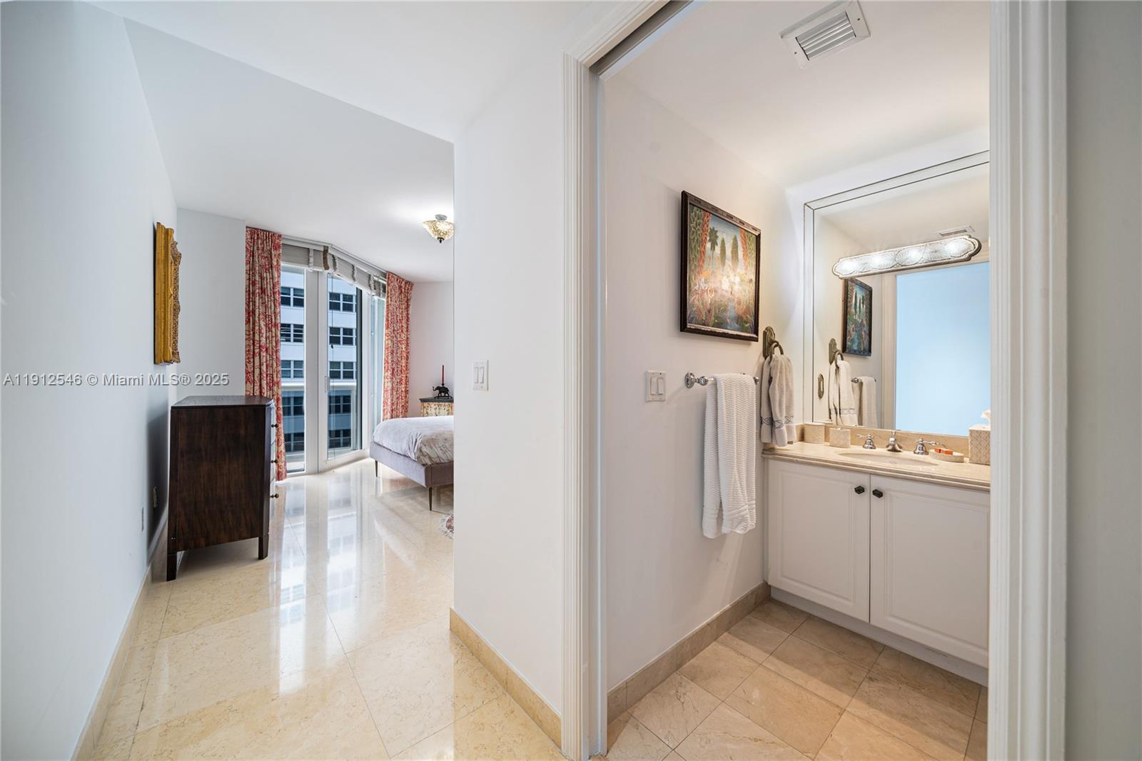 SOLIMAR CONDO - Residential