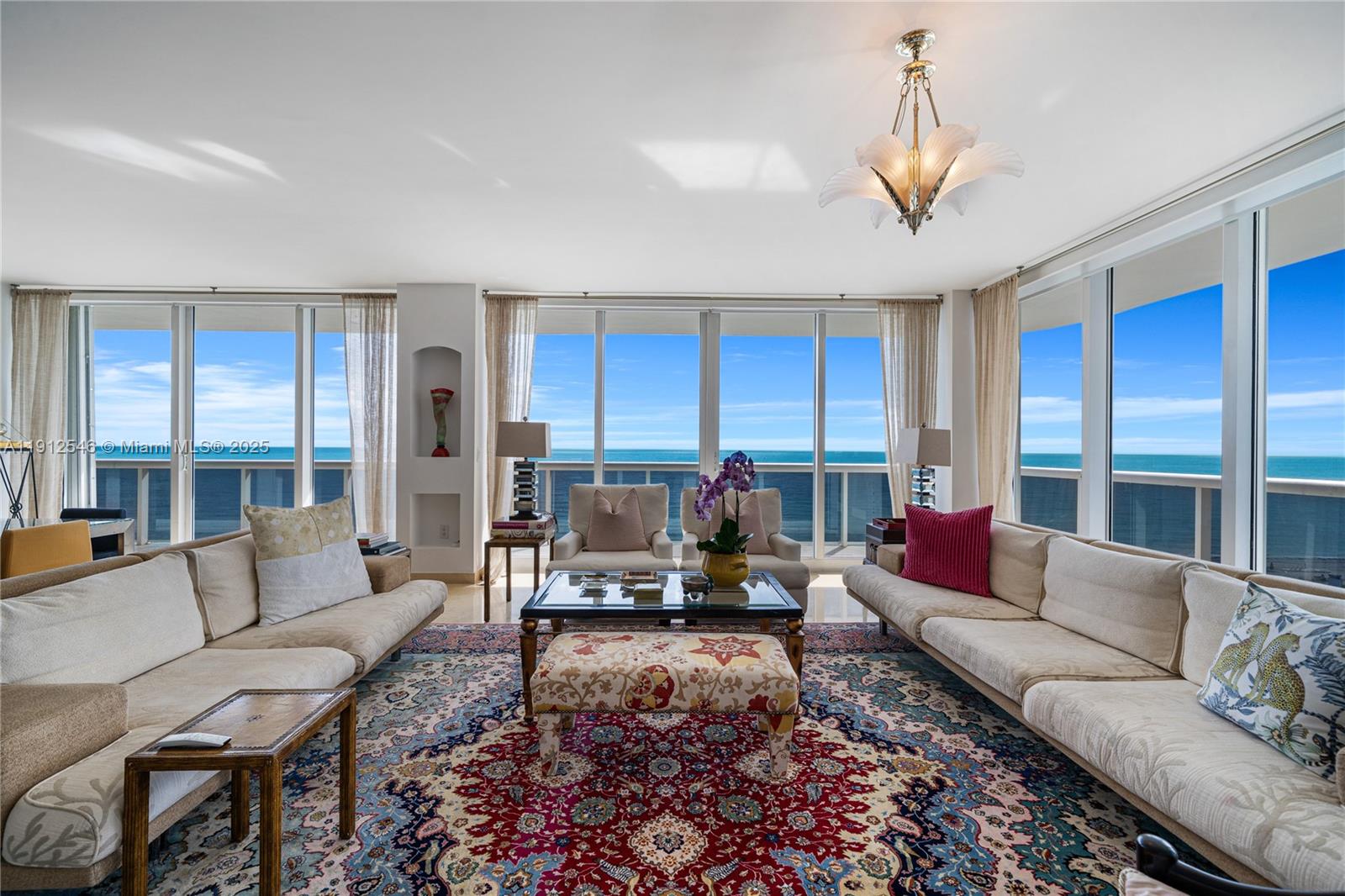 SOLIMAR CONDO - Residential