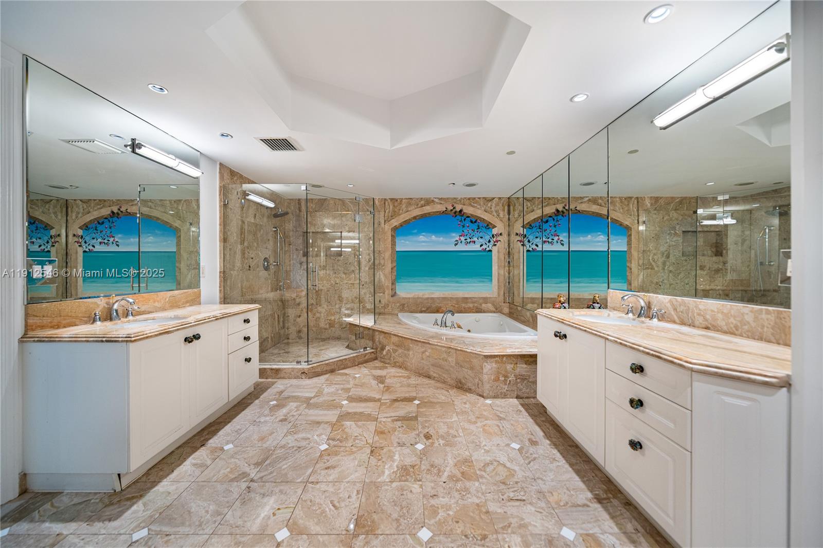 SOLIMAR CONDO - Residential