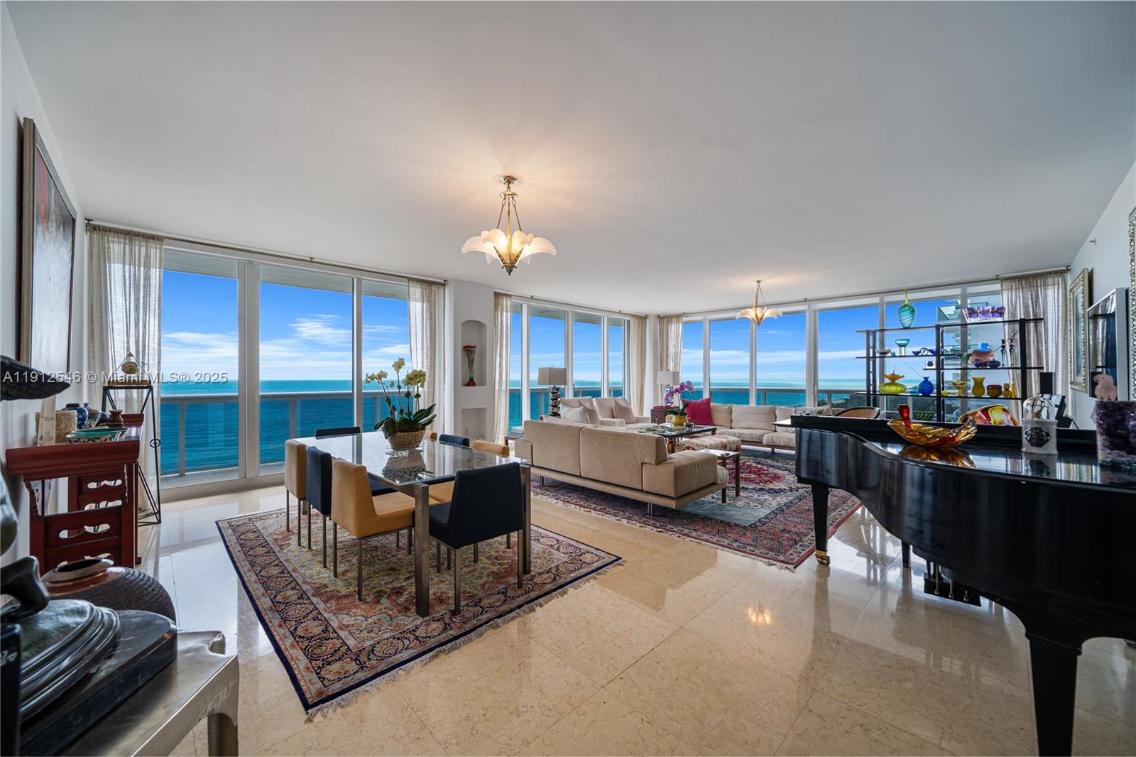 SOLIMAR CONDO - Residential