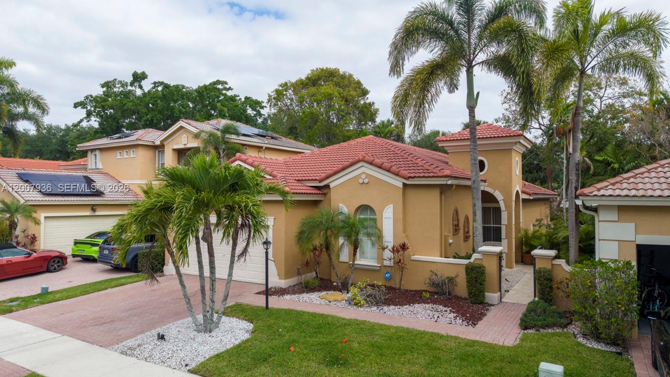 HERON BAY FOUR - Residential