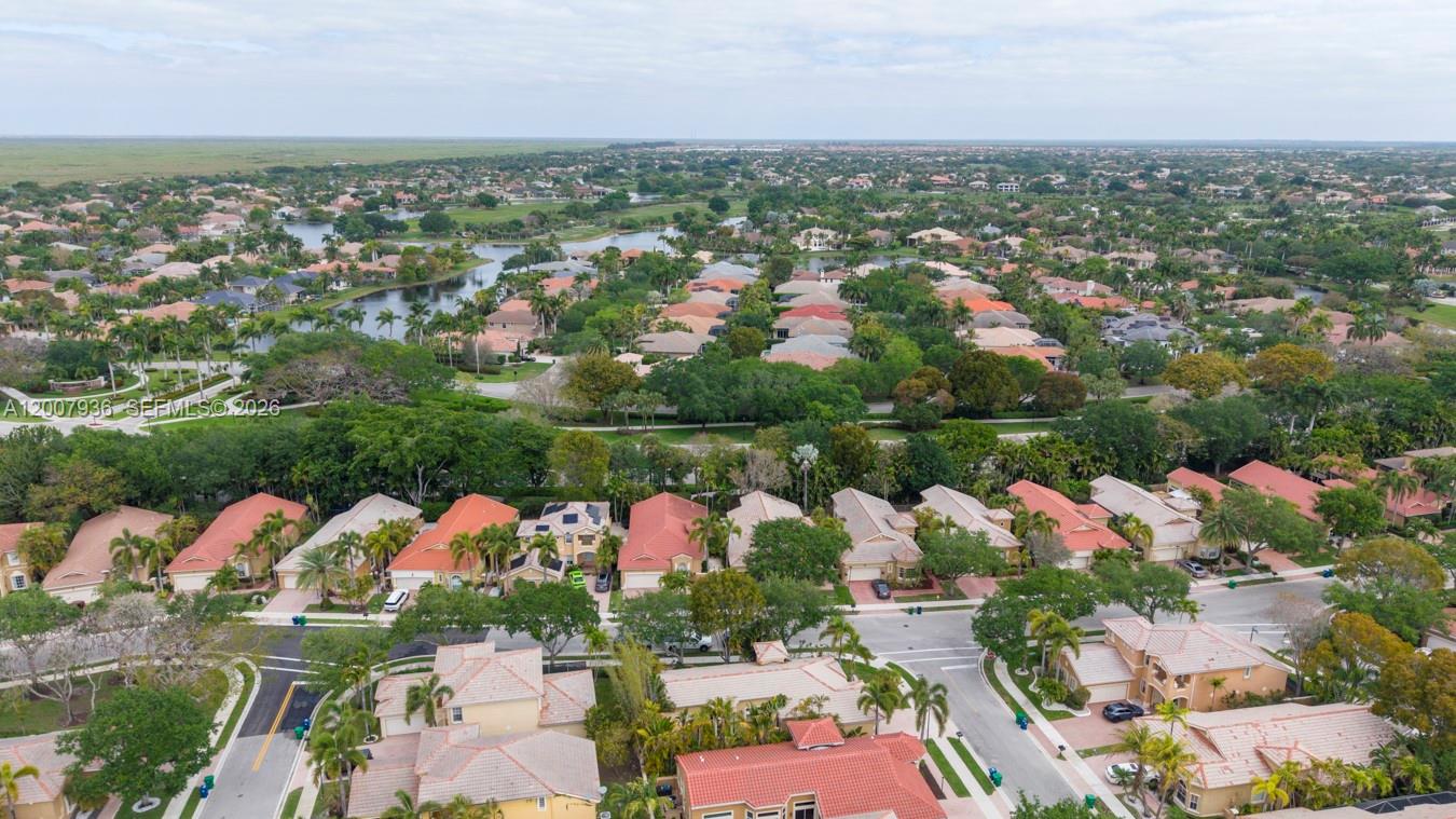 HERON BAY FOUR - Residential