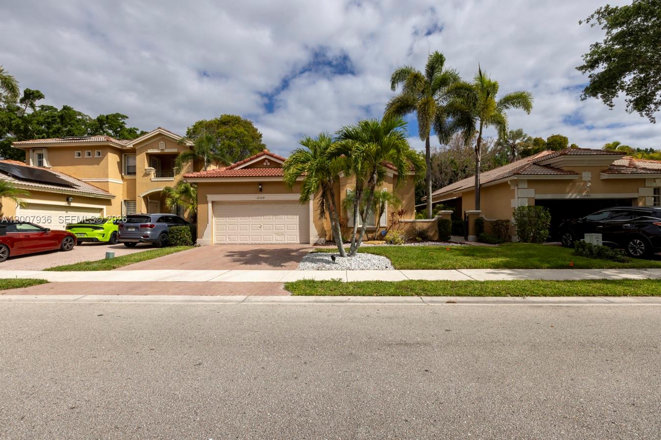 HERON BAY FOUR - Residential