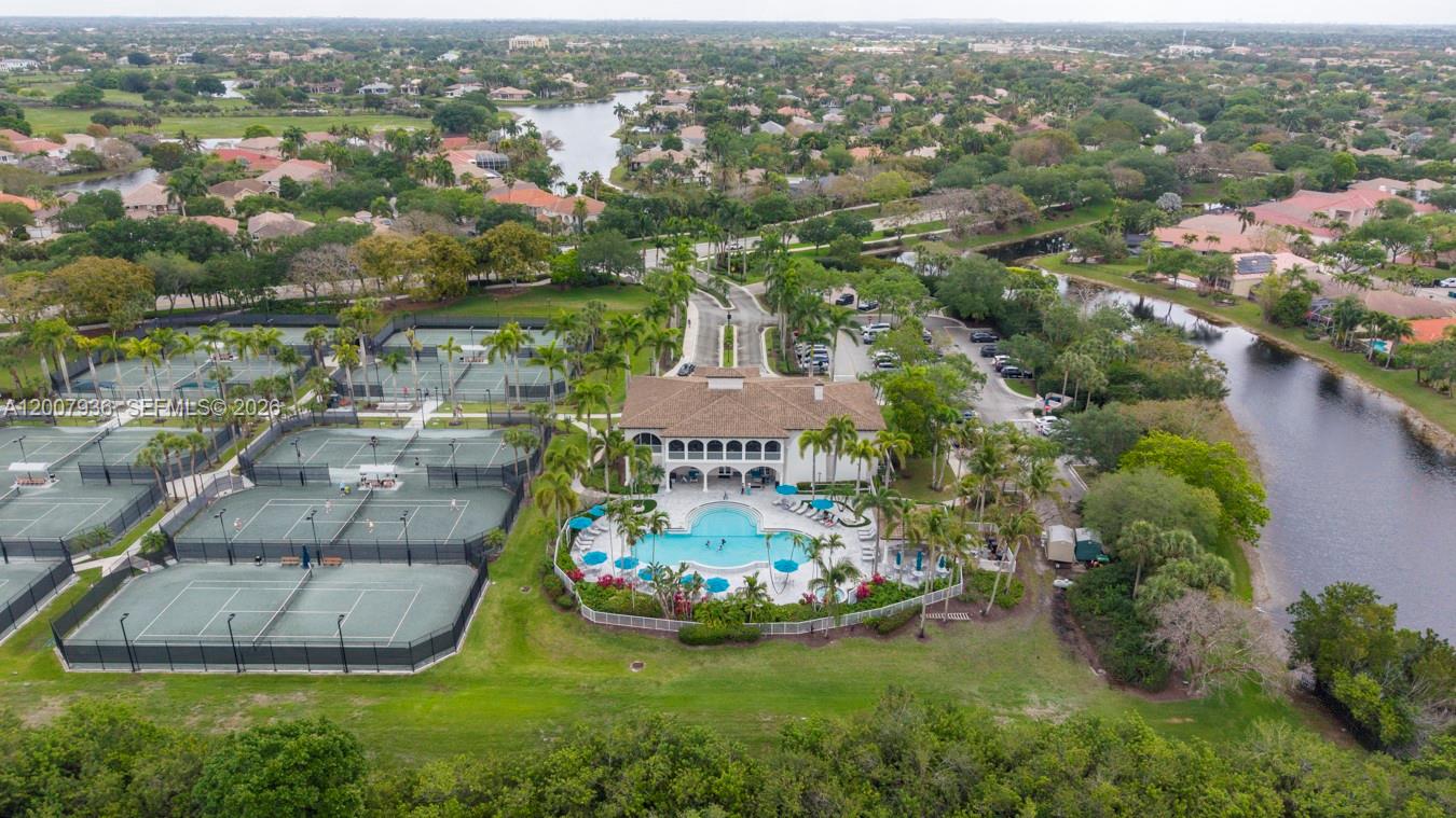 HERON BAY FOUR - Residential
