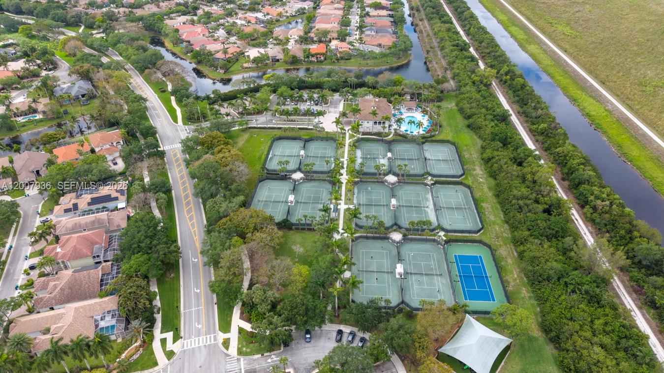 HERON BAY FOUR - Residential
