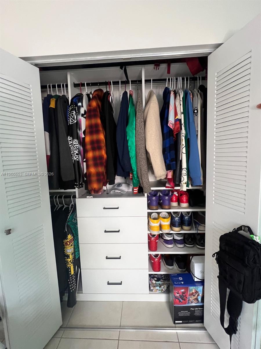 PALM GARDENS AT DORAL CON - Residential