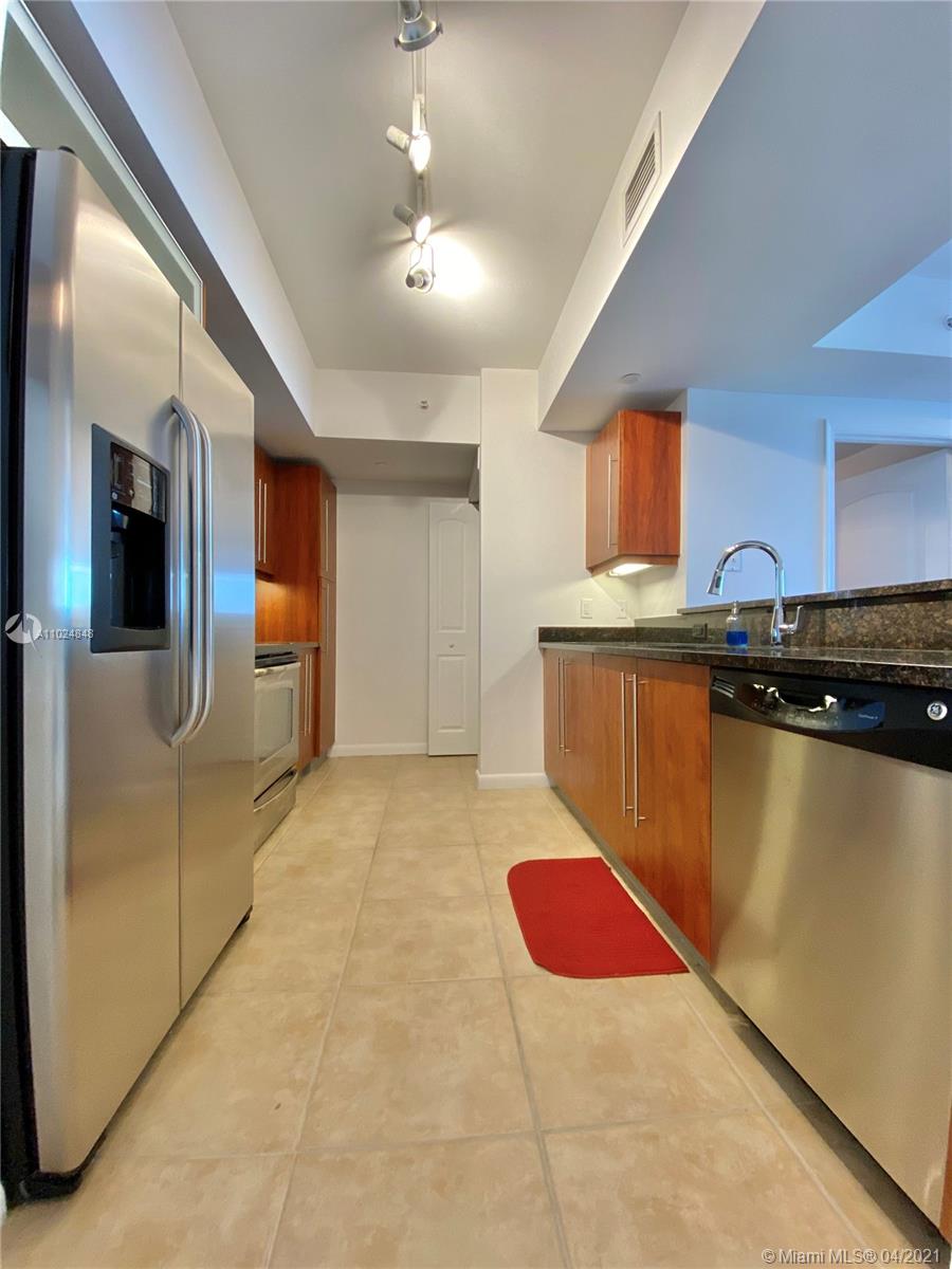 FULLY FURNISHED 1 BD AND 1 BATH AT TOSCANO. STAINLESS STEEL APPLIANCES, GRANITE COUNTERTOPS. WASHER AND DRYER IN THE UNIT. CARPET IN THE LIVING AREAS. TILE IN THE KITCHEN AND BATHROOMS. BASIC CABLE/INTERNET INCLUDED. GREAT VIEWS FROM THE BALCONY. 1 ASSI GNED PARKING SPACES. FITNESS CENTER, FREE VALET PARKING. WALKING DISTANCE TO DADELAND MALL, PUBLIX, RESTAURANTS AND METRO RAIL. NO PET.